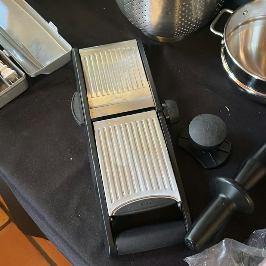 Assorted kitchenware and coffee accessories - image 7 of 11