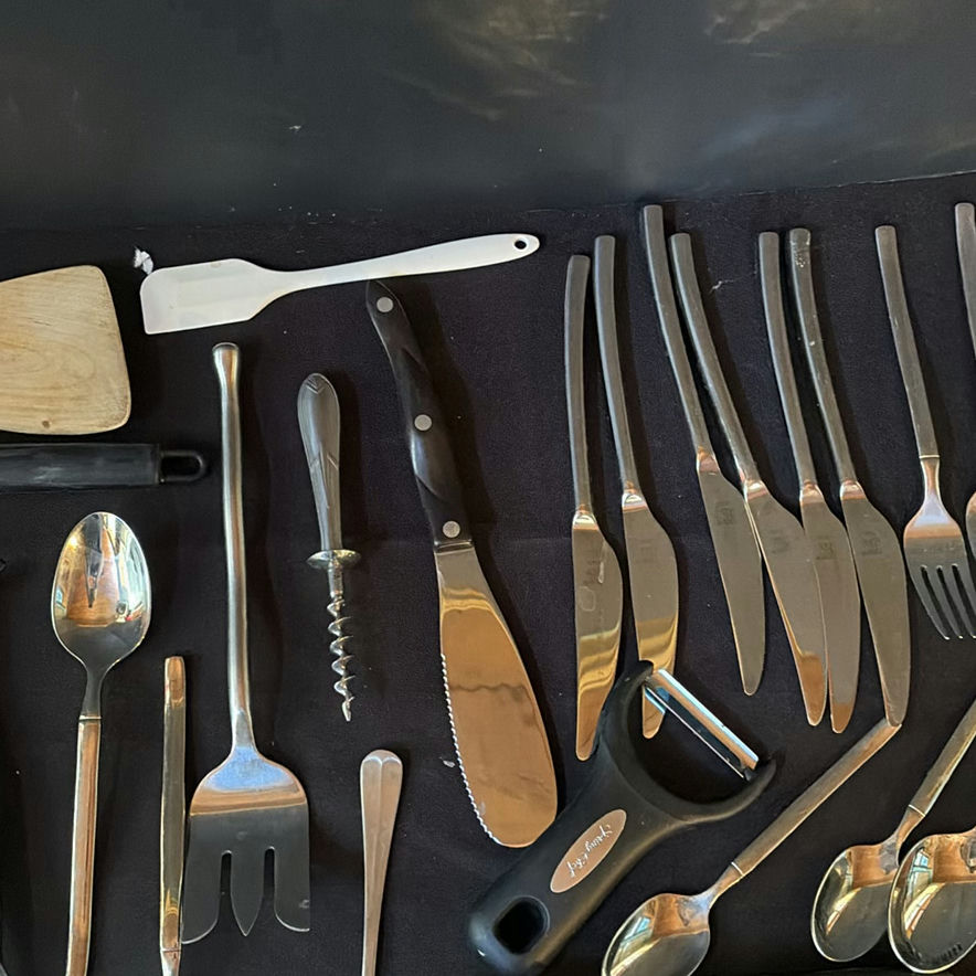 Assorted kitchen utensils and cutlery set - image 6 of 12