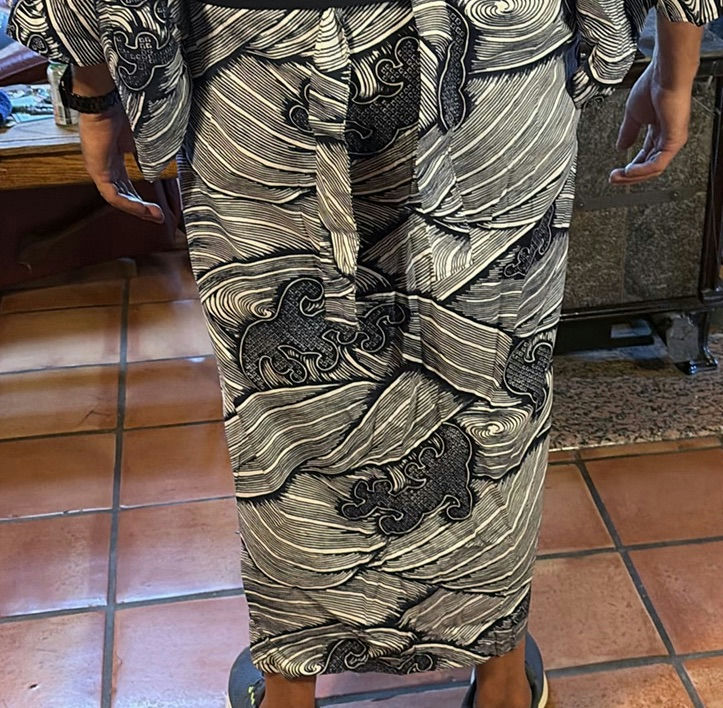 Kimono-style robe with obi belt and folded dashiki garment - image 6 of 7