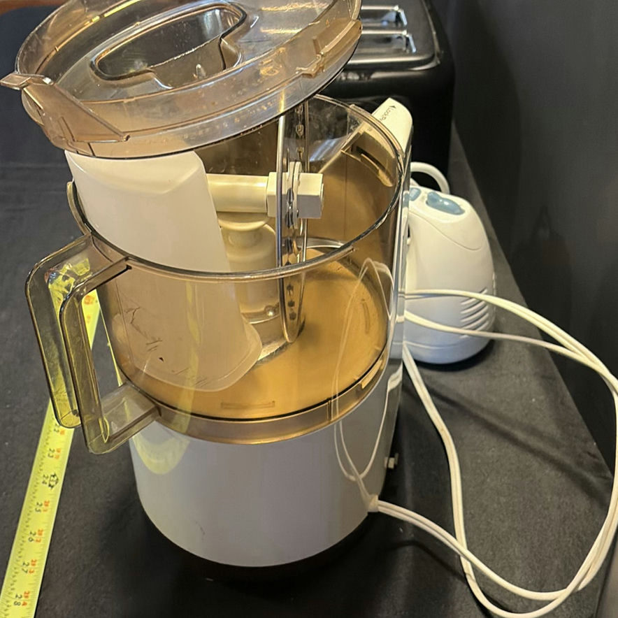 Toaster and Moulinex La Machine II Food Processor with Attachments - image 8 of 8