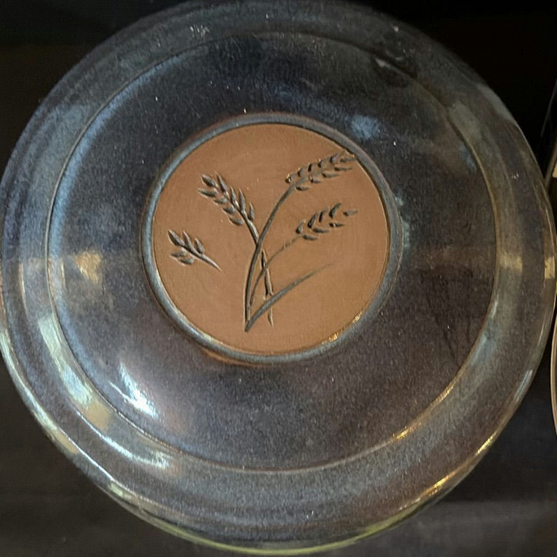 Glass bakeware, stoneware jar, and cheese board collection - image 6 of 8