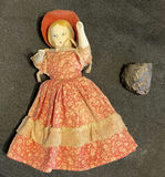 Assorted vintage decorative items and figurines - thumbnail 2 of 15