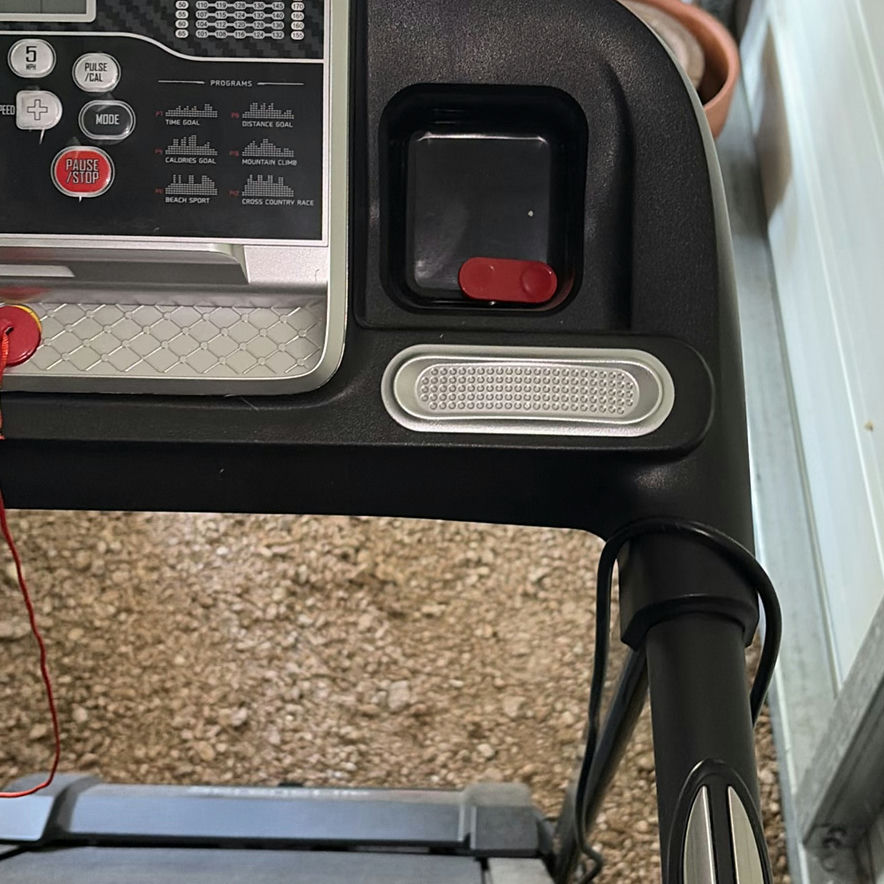 SereneLife folding treadmill - image 6 of 7