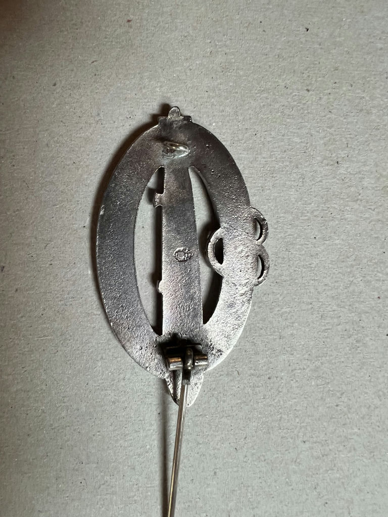 WWI-era military insignia and accessories collection - image 3 of 10
