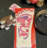 Assorted textiles, doilies, and accessories - thumbnail 2 of 12
