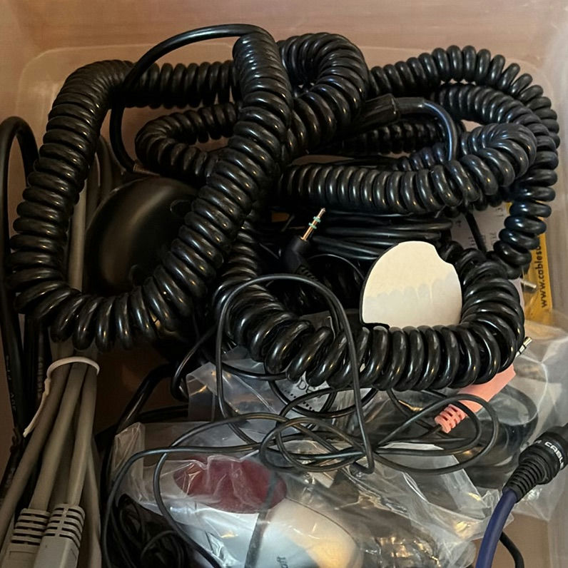 Camera accessories and gear (filters, straps, cables, mounts) - image 3 of 17