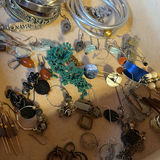 Assorted jewelry collection: bracelets, earrings, beads and trinkets - thumbnail 14 of 17