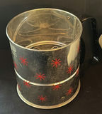 Assorted vintage kitchen utensils and accessories - thumbnail 4 of 9
