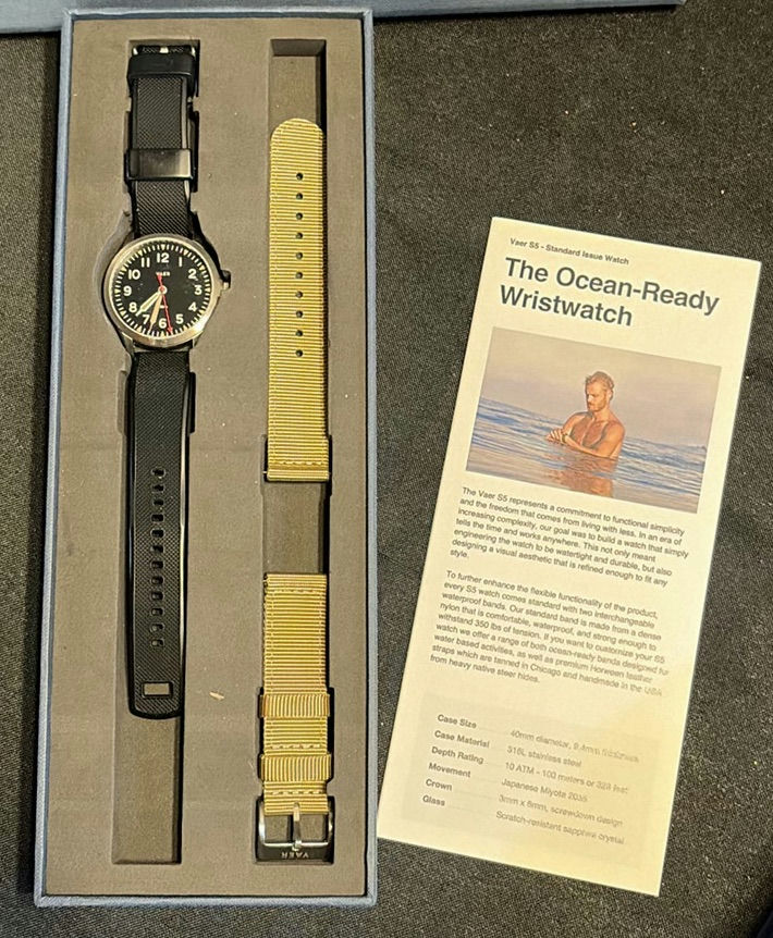 Vaer Ocean-Ready Wristwatch with extra strap and Beseler bag - image 2 of 8