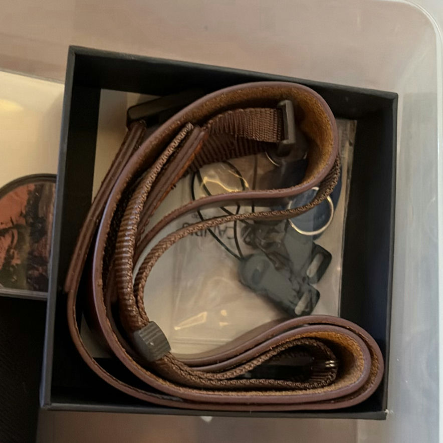 Camera accessories and gear (filters, straps, cables, mounts) - image 11 of 17