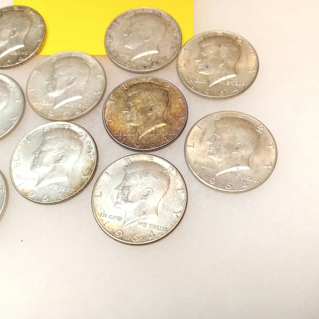 1964-P Kennedy Half Dollars (88+dwt) - image 5 of 9
