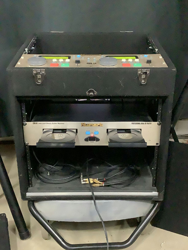 Cerwin-Vega Speakers w/ Numark CDN-34 DJ Rack System - image 4 of 8
