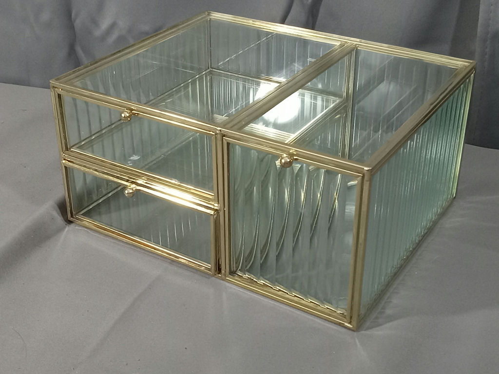 Nicole Miller Cosmetic/Jewelry Box & High-End Costume Jewelry - image 23 of 25