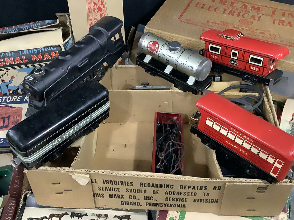 Louis Marx Train Set & More - image 4 of 23
