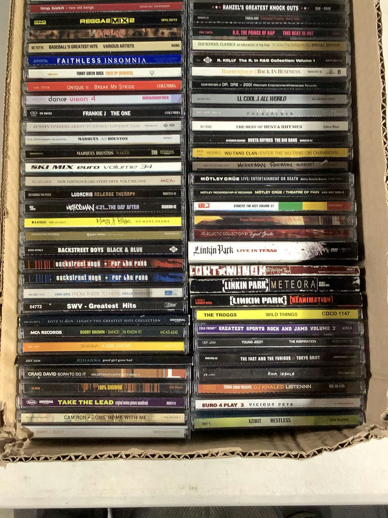 Miscellaneous Music CDs - image 3 of 9
