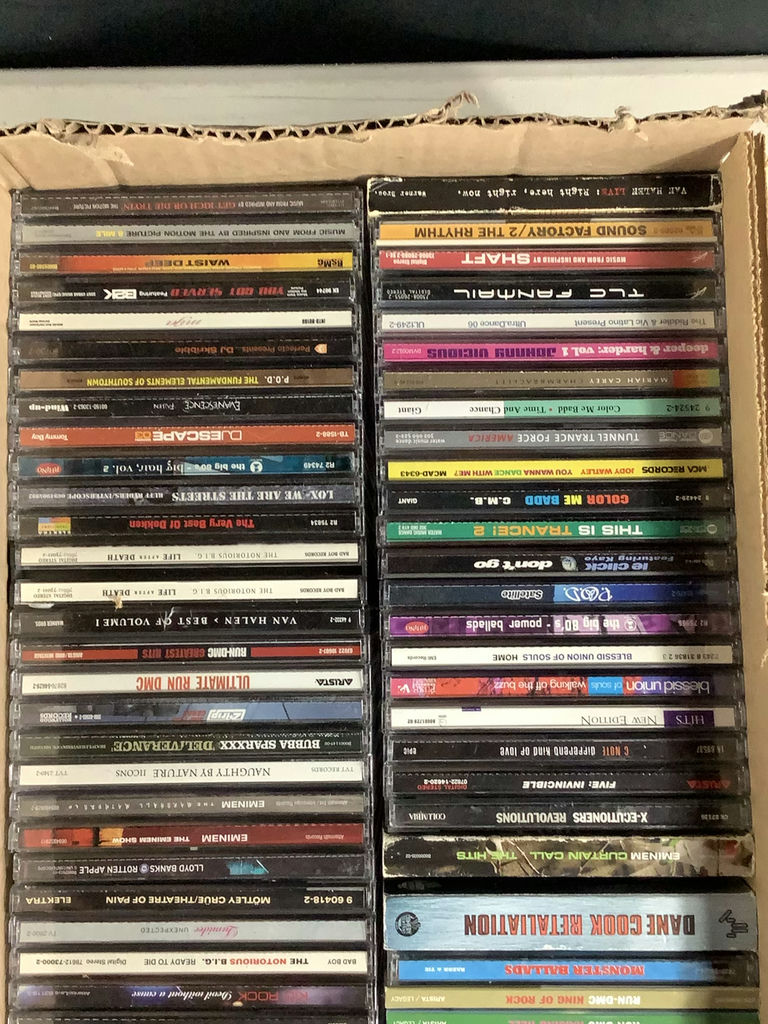 Miscellaneous Music CDs - image 2 of 9