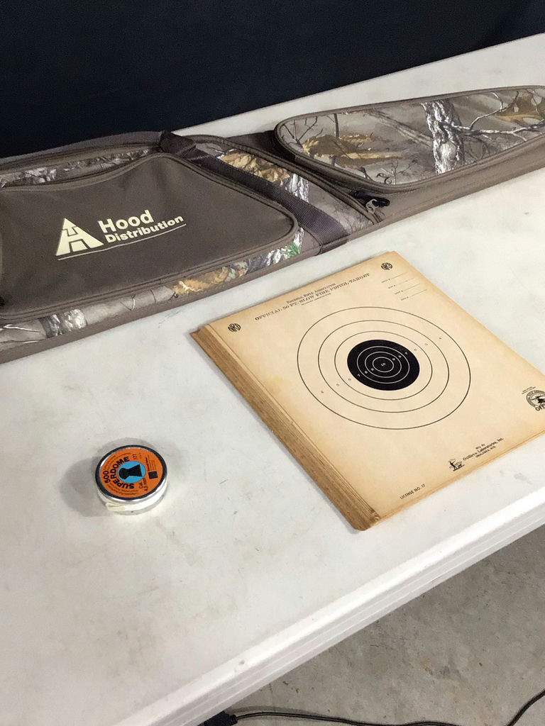 Gamo 952 Air Rifle w/ Hood Distribution Case & More - image 4 of 4