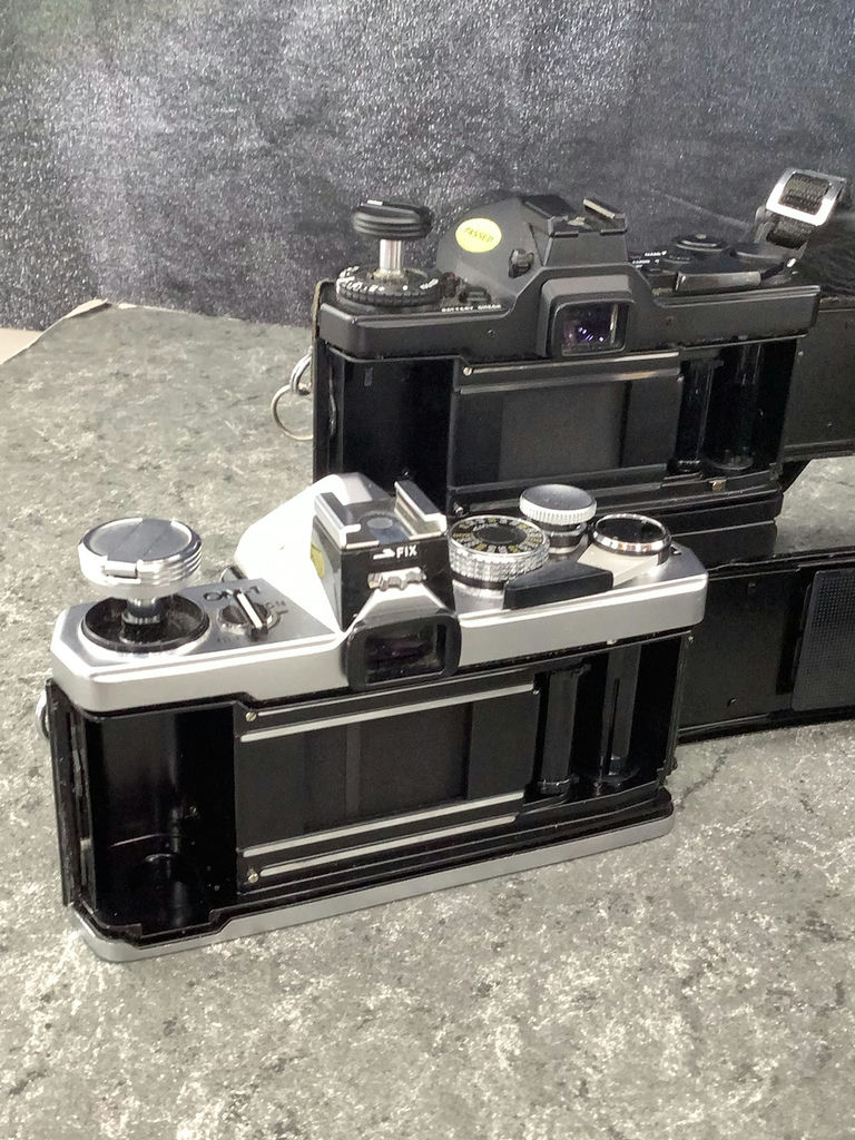 SLR Olympus OM-1 And OM-3 Film Cameras - image 7 of 15