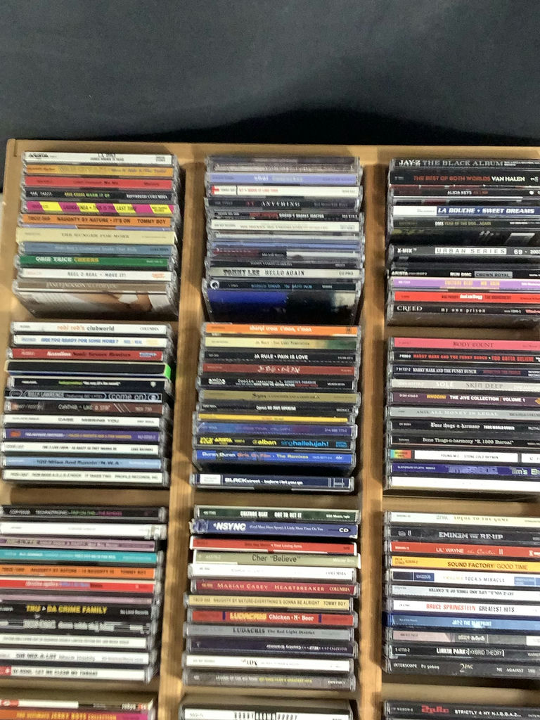 Miscellaneous Music CDs - image 2 of 9