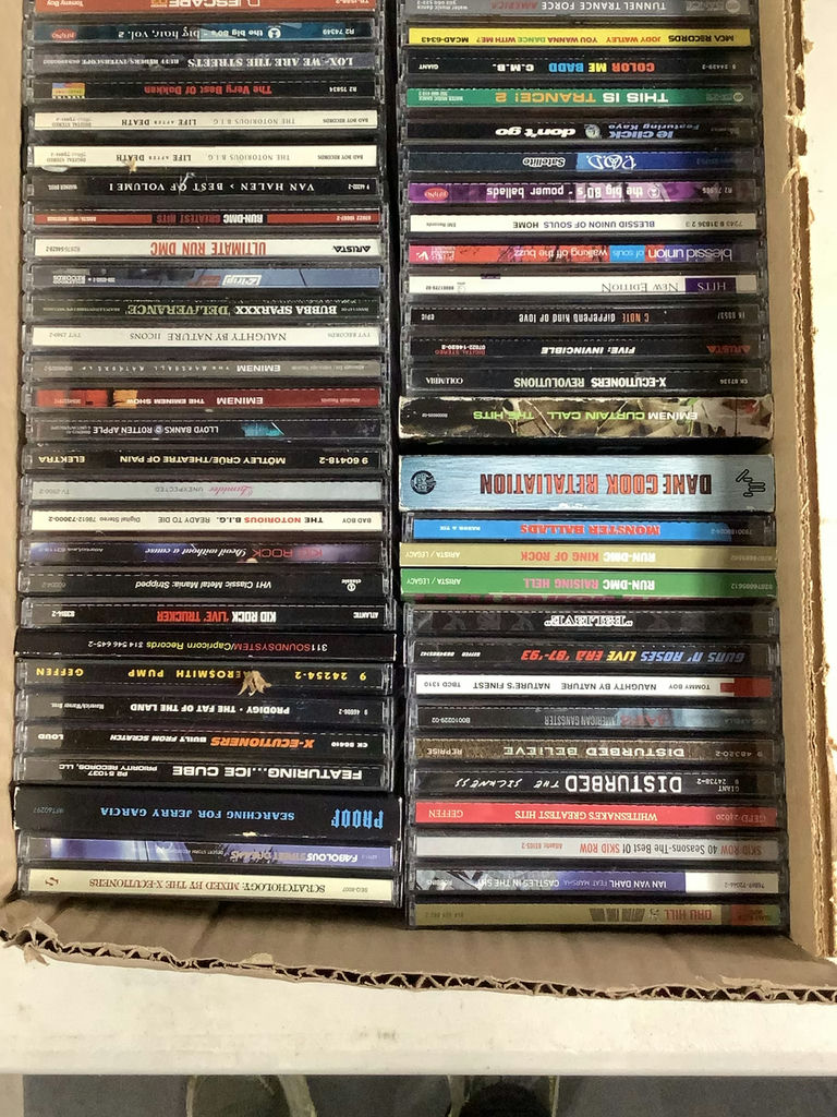 Miscellaneous Music CDs - image 3 of 9