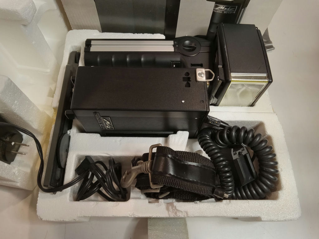 Metz, Vivitar, and Gossen Camera Flashes and Light Meters - image 13 of 21
