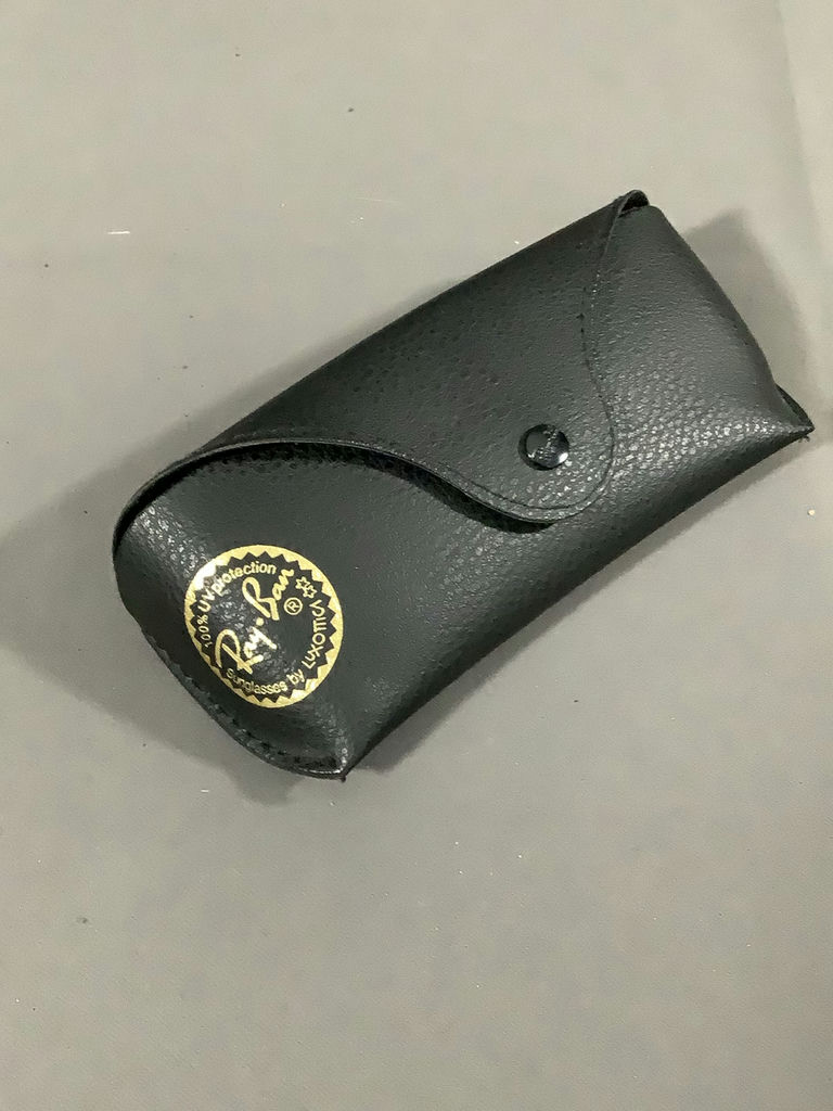 Maui Jim & More Sunnies & Cases - image 11 of 12