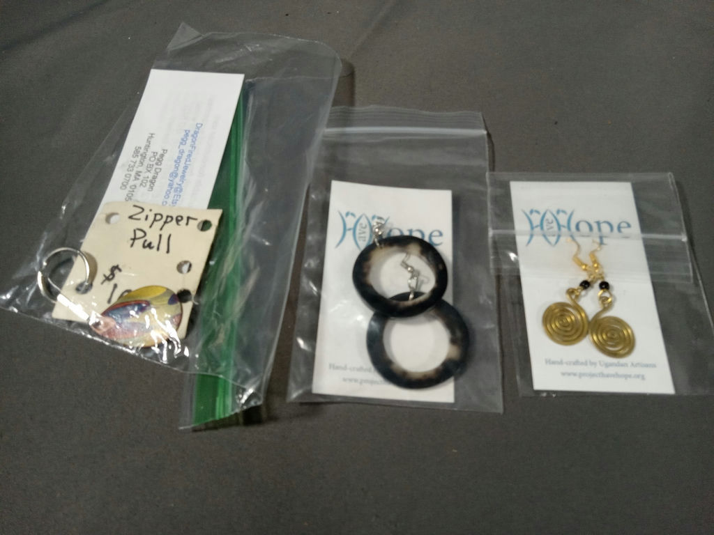 Nicole Miller Cosmetic/Jewelry Box & High-End Costume Jewelry - image 18 of 25