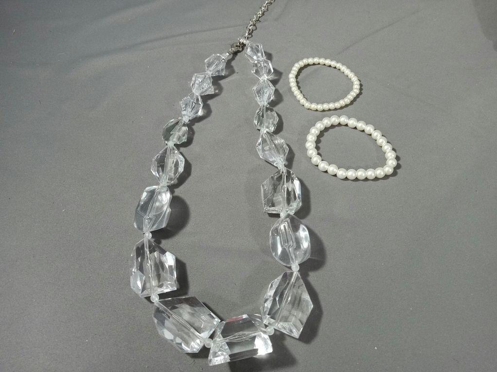 Nicole Miller Cosmetic/Jewelry Box & High-End Costume Jewelry - image 15 of 25