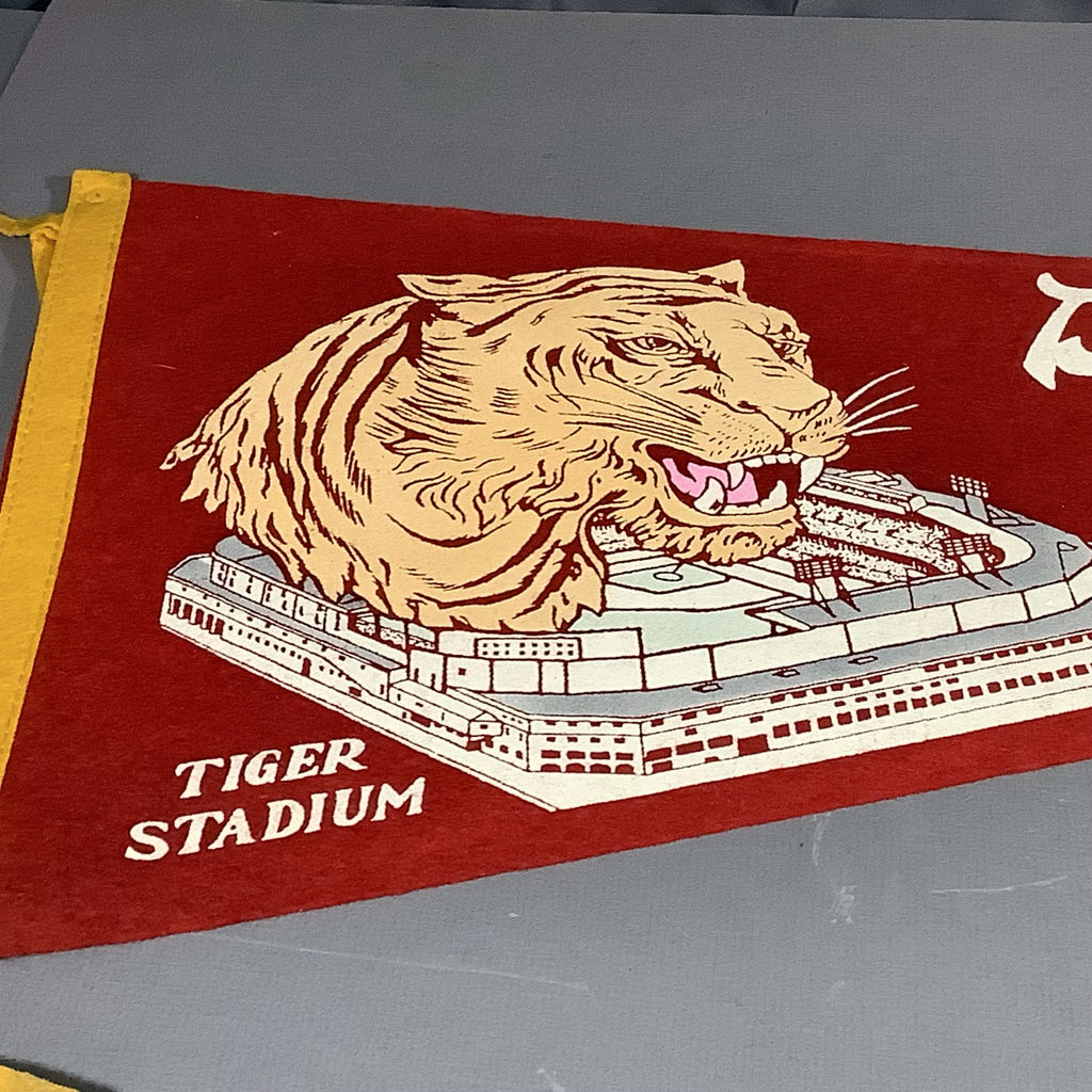 Vintage Baseball Pennants - White Sox / Tigers / Braves - image 8 of 19