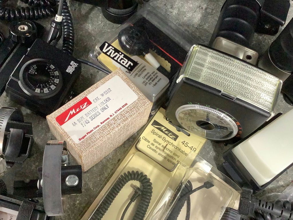 Metz, Vivitar, and Gossen Camera Flashes and Light Meters - image 3 of 21