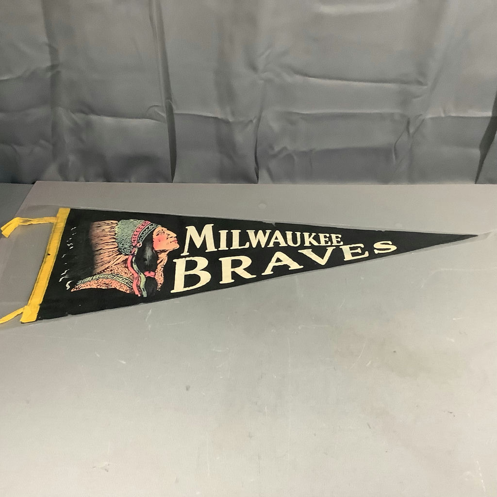 Vintage Baseball Pennants - White Sox / Tigers / Braves - image 12 of 19