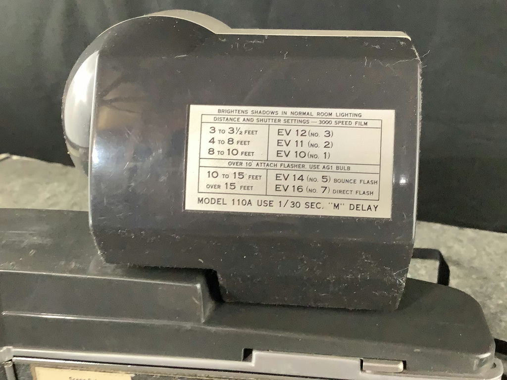 Vintage Polaroid Land Cameras - image 5 of 5