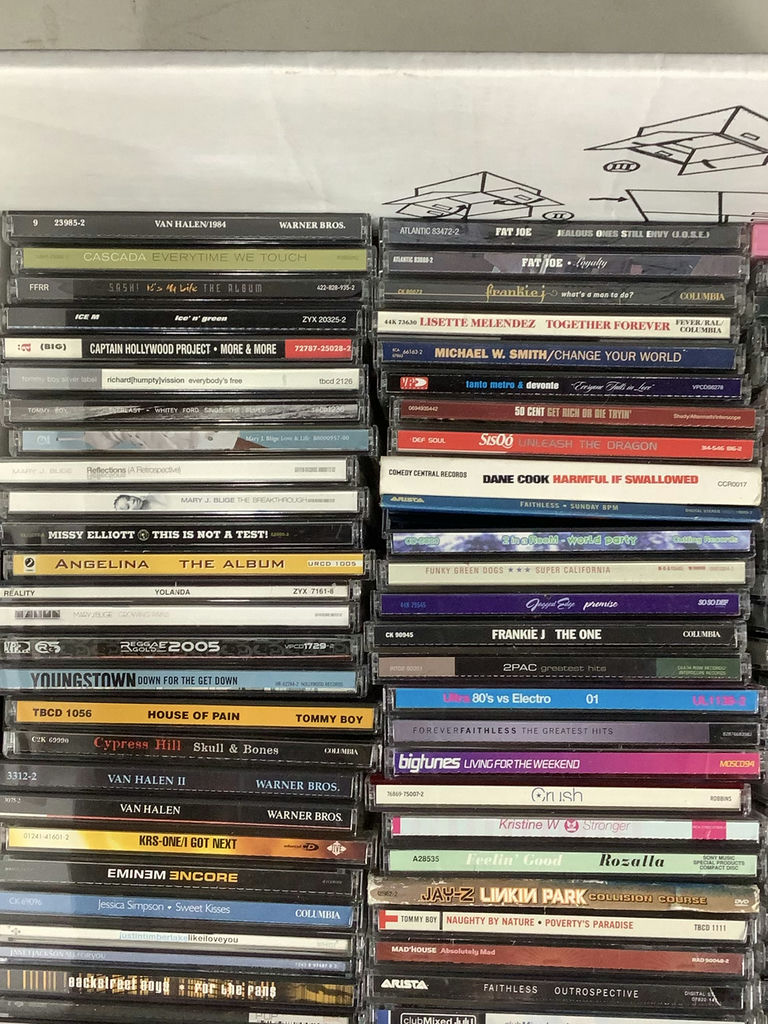 Miscellaneous Music CDs - image 2 of 8