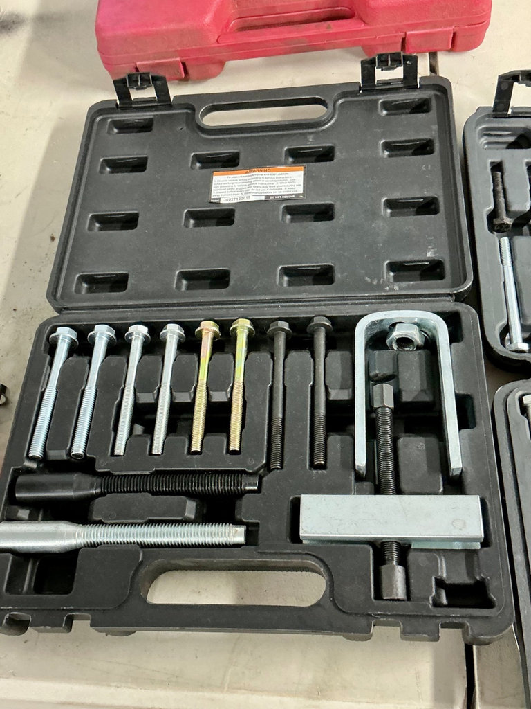 Automotive repair tool kits and hardware - image 5 of 9