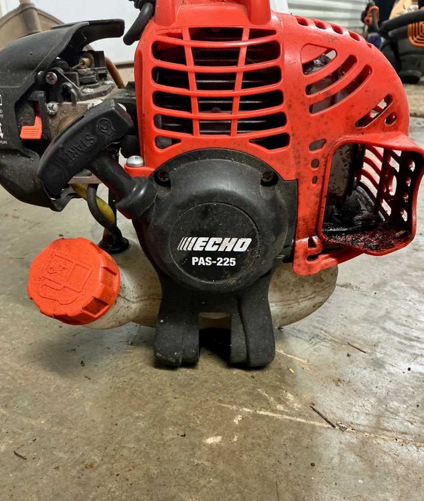 Echo yard maintenance tools: weed trimmer, backpack sprayer, and accessories - image 6 of 7