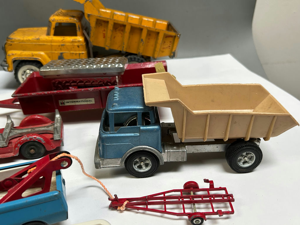 Collection Model Cars and Airplanes - image 7 of 16