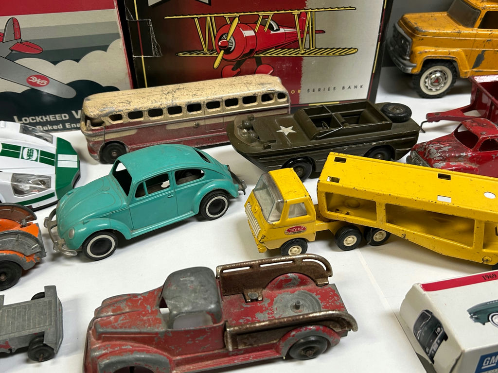 Collection Model Cars and Airplanes - image 4 of 16