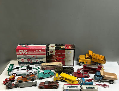 Collection Model Cars and Airplanes - Image 1 of 16