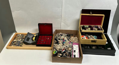 Costume Jewelry - Image 1 of 7