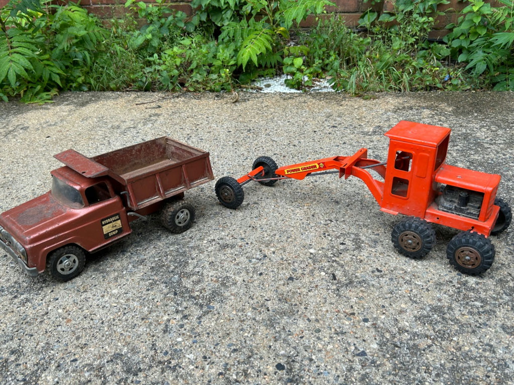 A Collection of Vintage Model Trucks - image 7 of 9