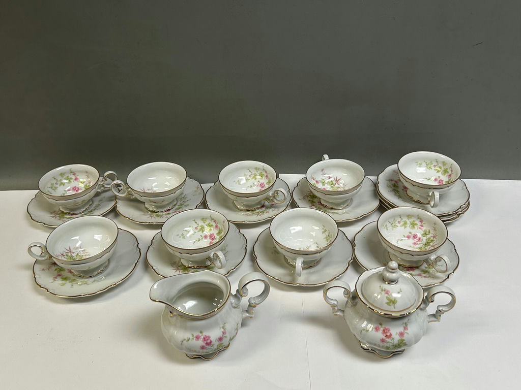 Hutschenreuther Selb Bavaria China Set  - image 4 of 9