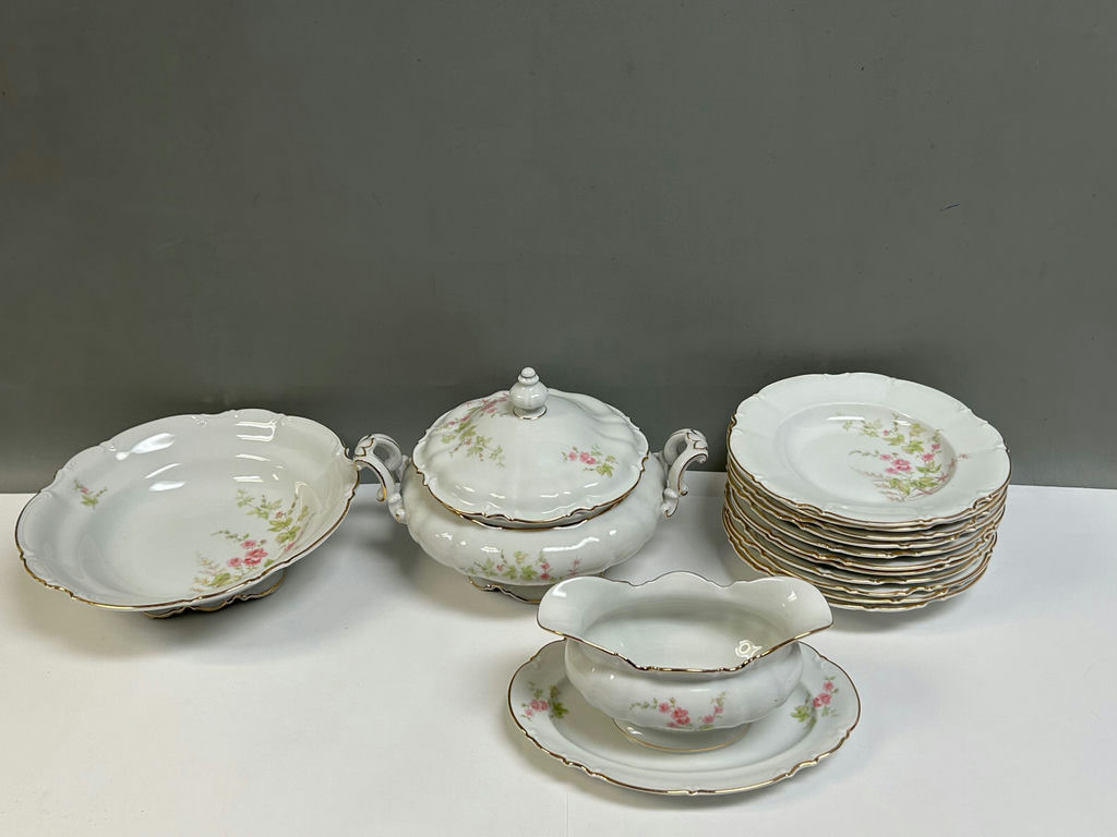 Hutschenreuther Selb Bavaria China Set  - image 3 of 9