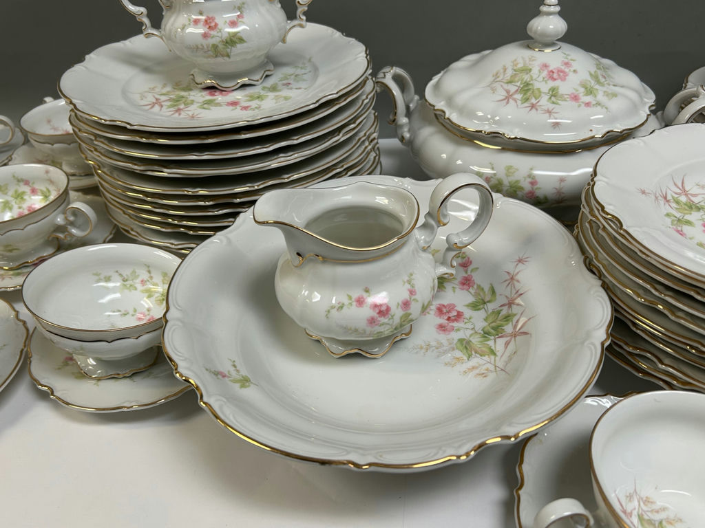 Hutschenreuther Selb Bavaria China Set - image 7 of 9