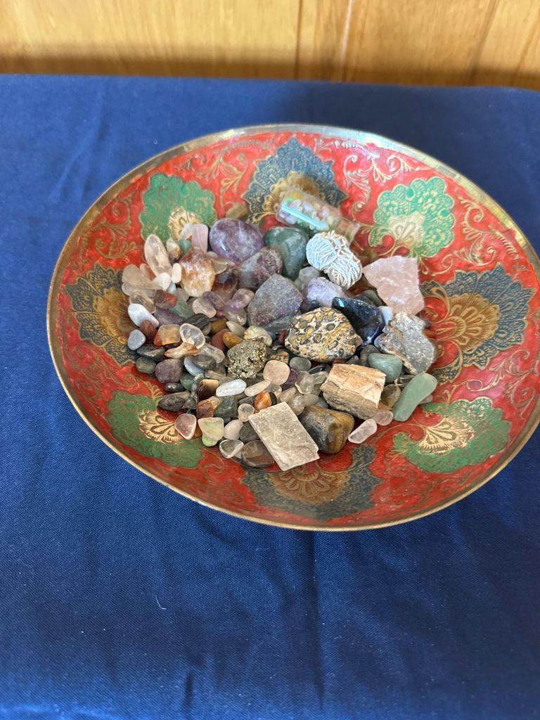 India Decorative bowl with assorted polished stones and crystals - image 1 of 3
