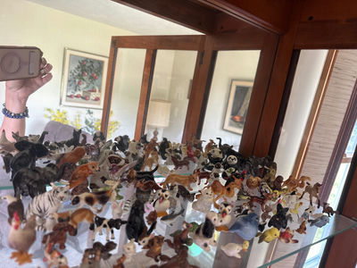 Assorted Animal Figurine Collection - Image 1 of 3