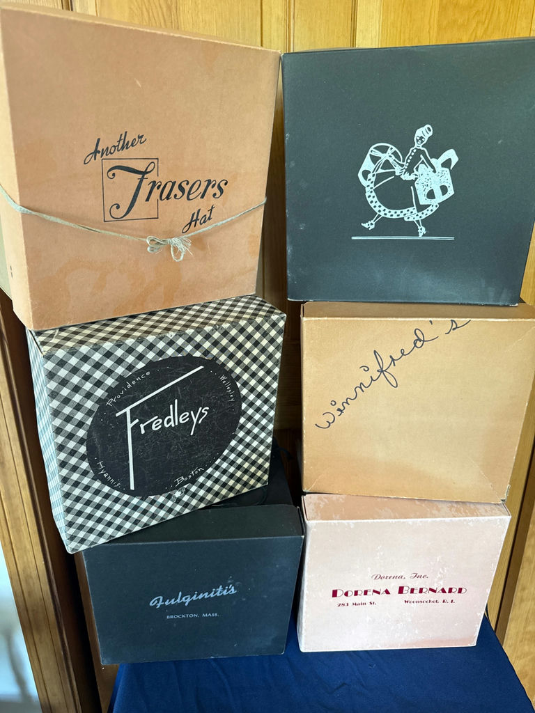 Assorted vintage hat boxes - image 1 of 2
