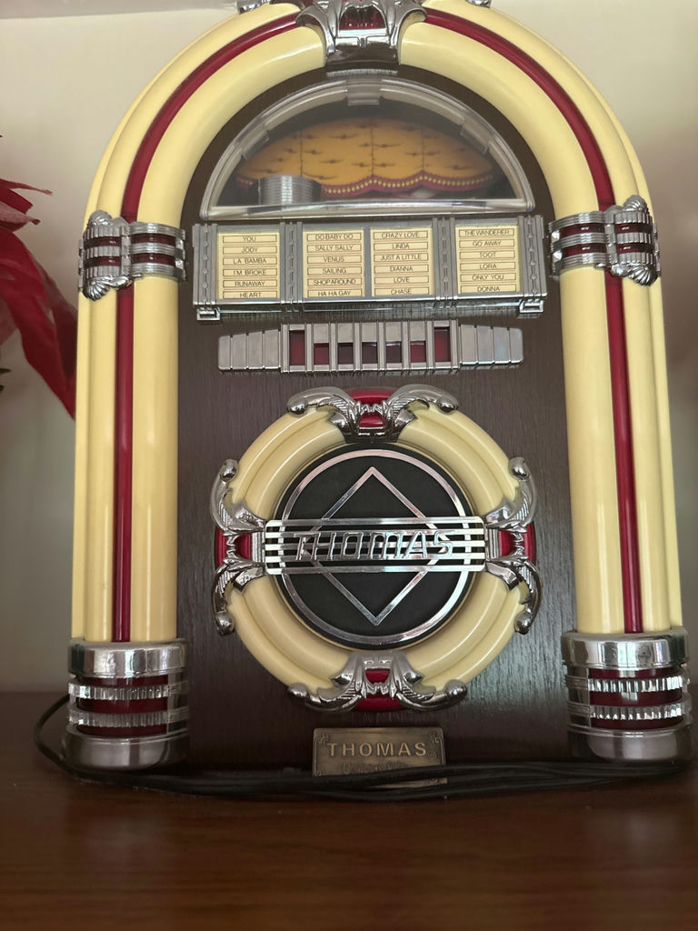 Thomas Jukebox - image 2 of 4