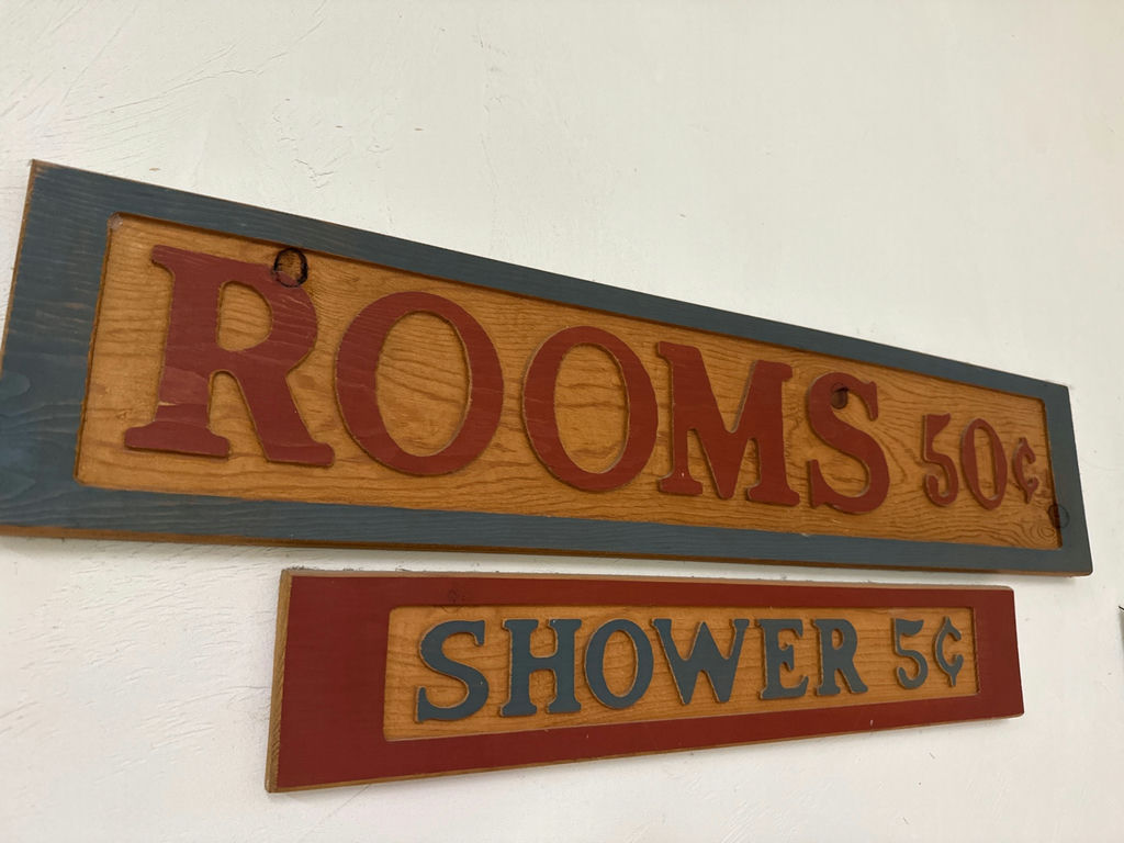 Vintage Motel Room and Shower Signs - image 1 of 2