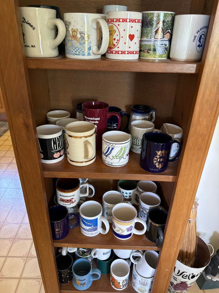 Assorted mugs and cups collection - image 1 of 3