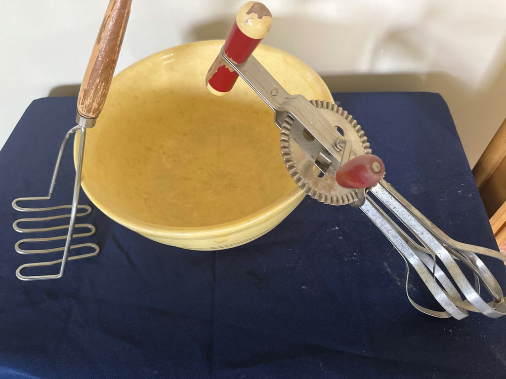 Vintage Kitchen Mixing Bowl with Hand-Crank Mixer Attachments - image 2 of 2